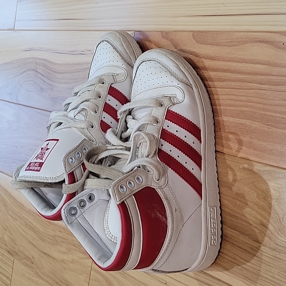 adidas Other - Adidas top ten size 4 boys